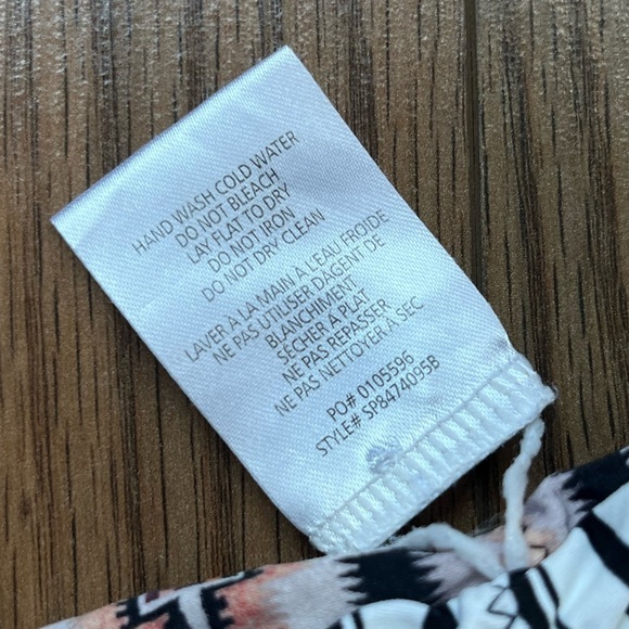 O’Neill reversible bikini bottoms size medium - Picture 7 of 8